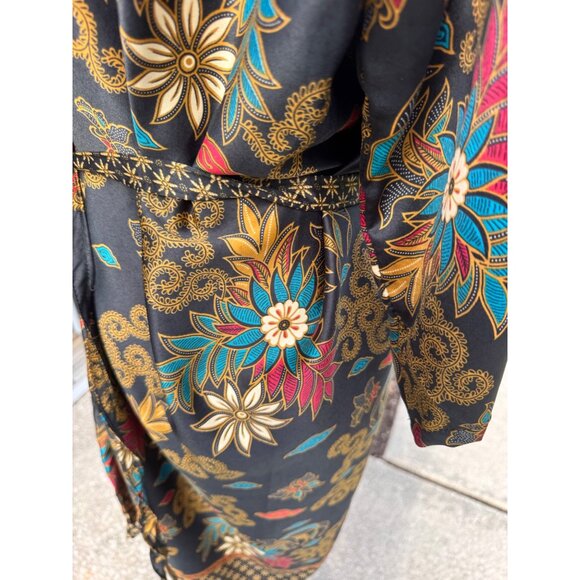 Kimono Silk Robe With Colorful Floral Pattern Belt Womens One Size Fits Most Mad - Picture 5 of 7